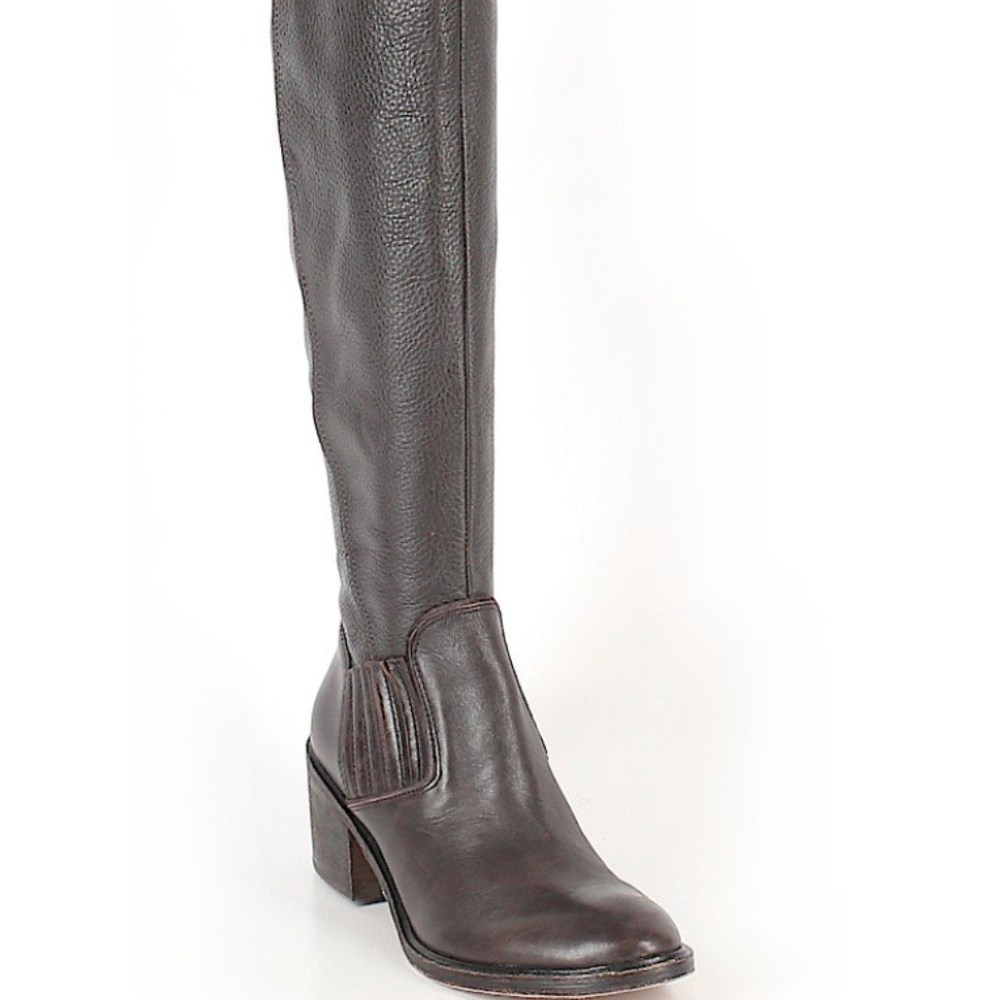 Beautiful Dark Brown Leather Donald Pliner Boots